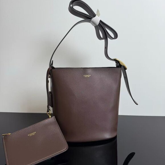 coach Small bucket bag size  21*21.5*12cm - Picture 4 of 9